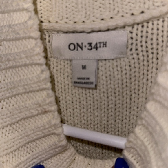 Flutter-Sleeve Cable-Knit Sweater - Picture 5 of 6